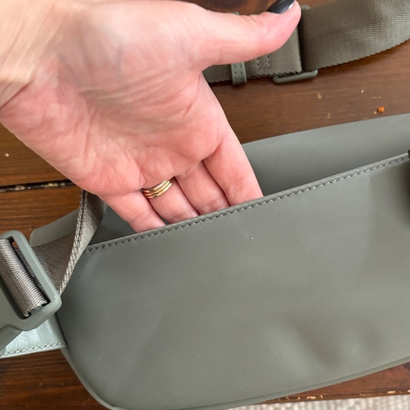 Mina Baie Belt Bag - Picture 2 of 5